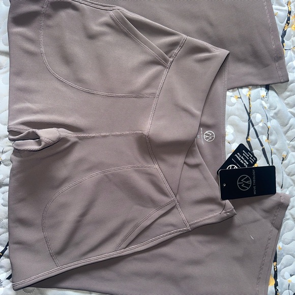 Move Theology Brown Capri Leggings Size Medium - Picture 4 of 6